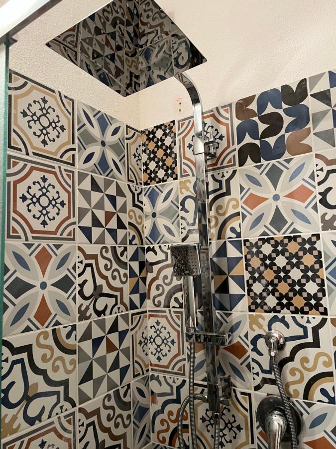Iknos Guest House Olbia Buitenkant foto